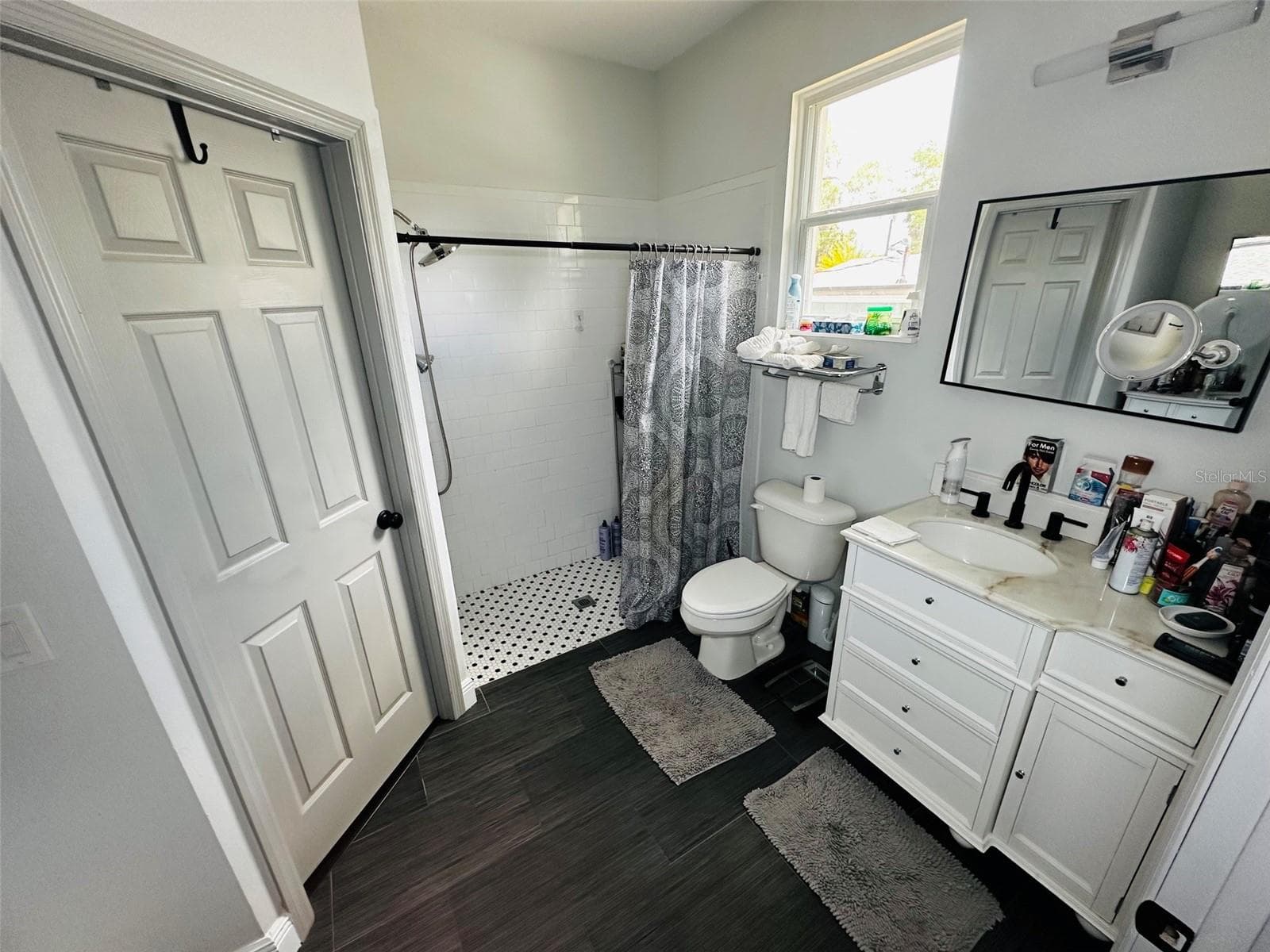 606 VOORHIS AVENUE — photo 9 of 22