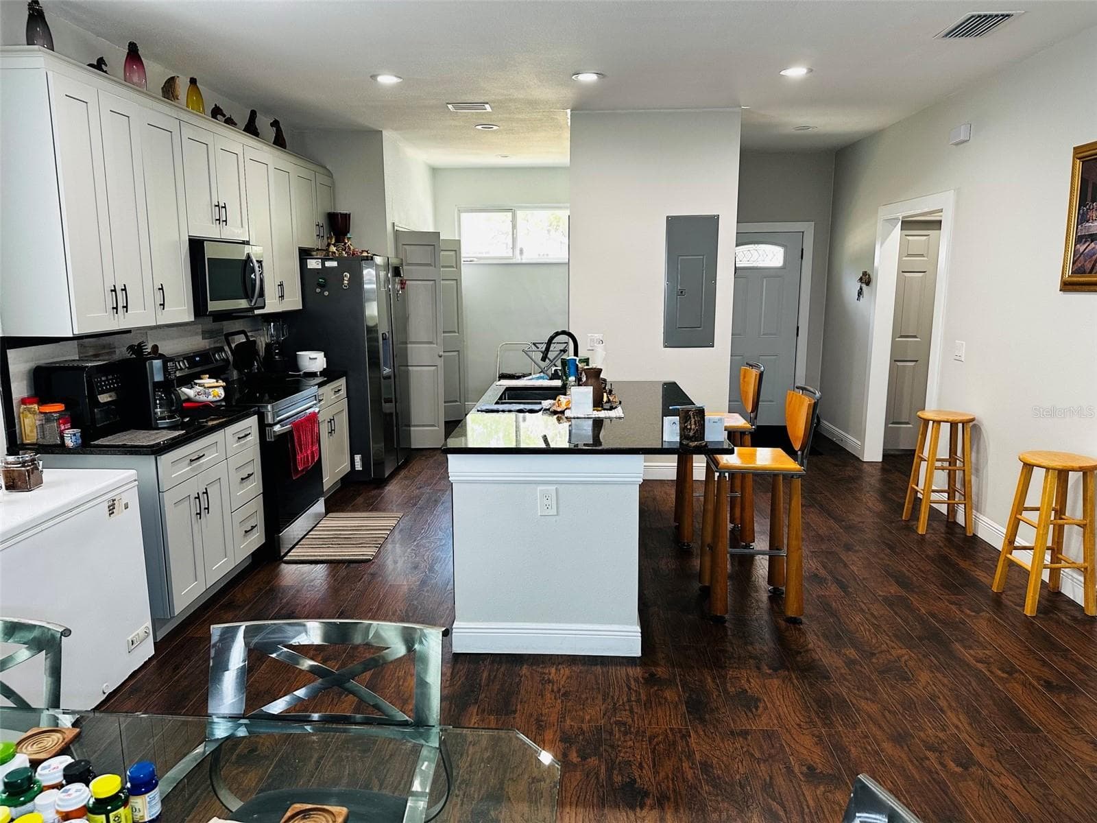 606 VOORHIS AVENUE — photo 4 of 22