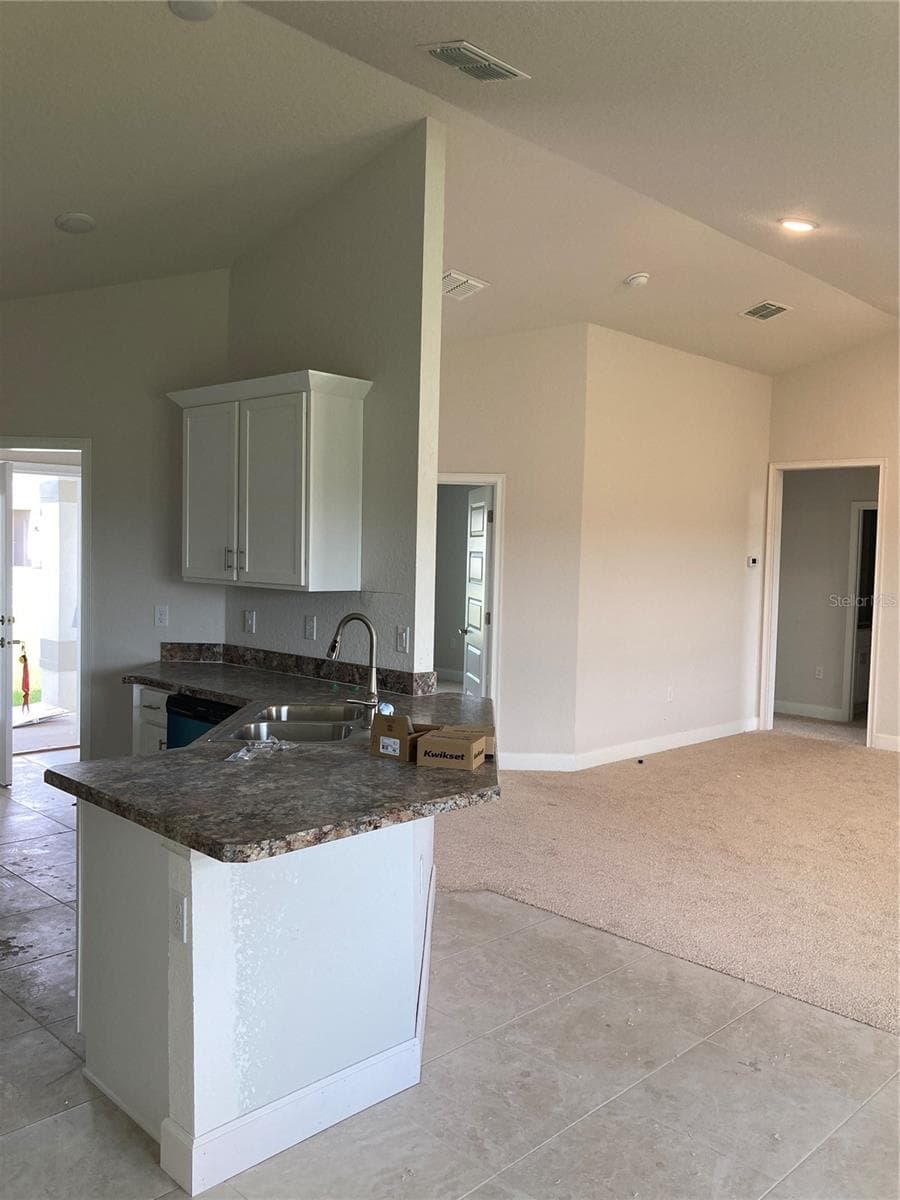8 DOGWOOD PLACE — photo 6 of 13