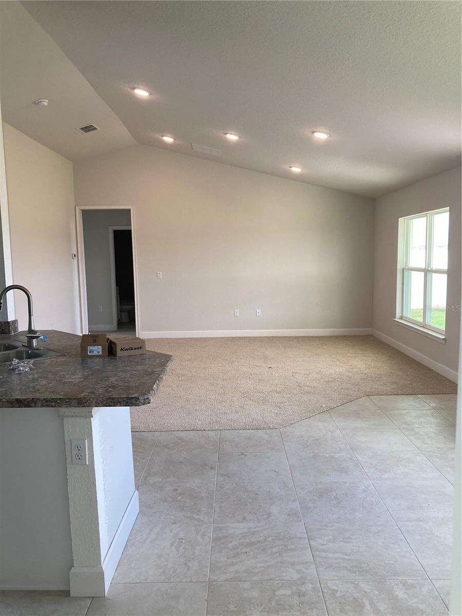 8 DOGWOOD PLACE — photo 5 of 13