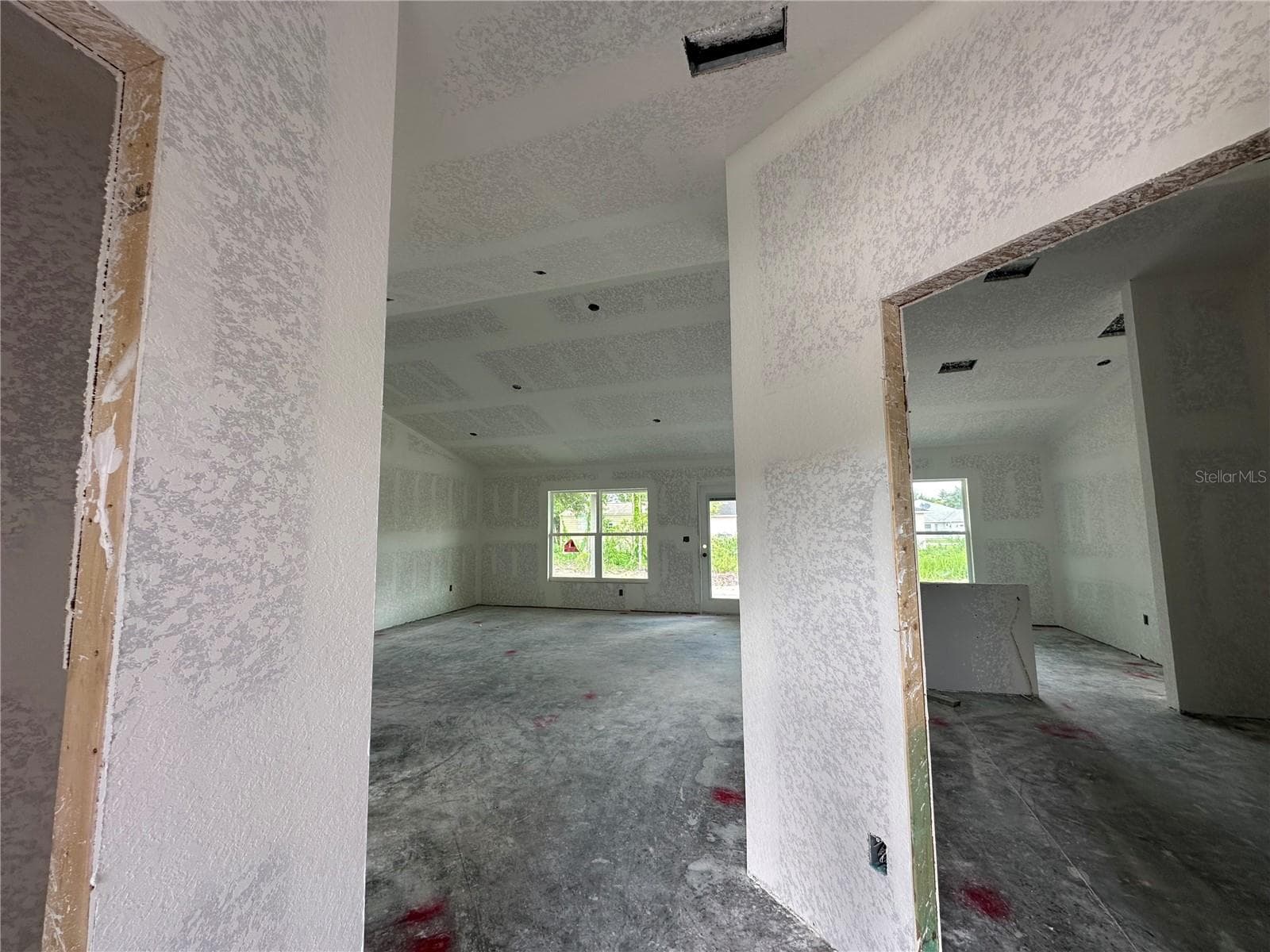 8 DOGWOOD PLACE — photo 11 of 13