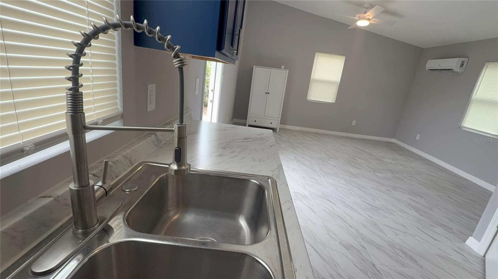 8623 WILLOW AVENUE — photo 12 of 14