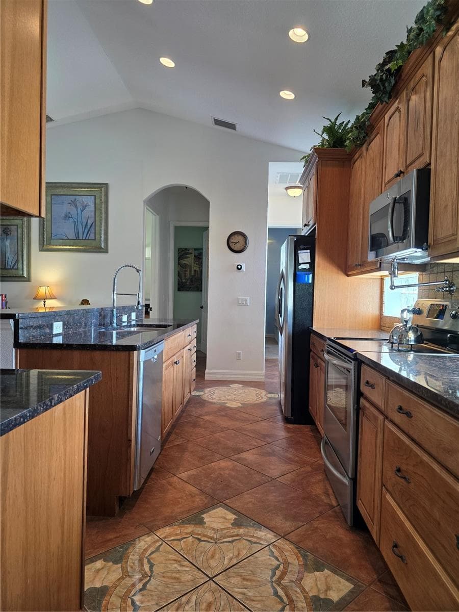 222 ROTONDA BOULEVARD — photo 14 of 77