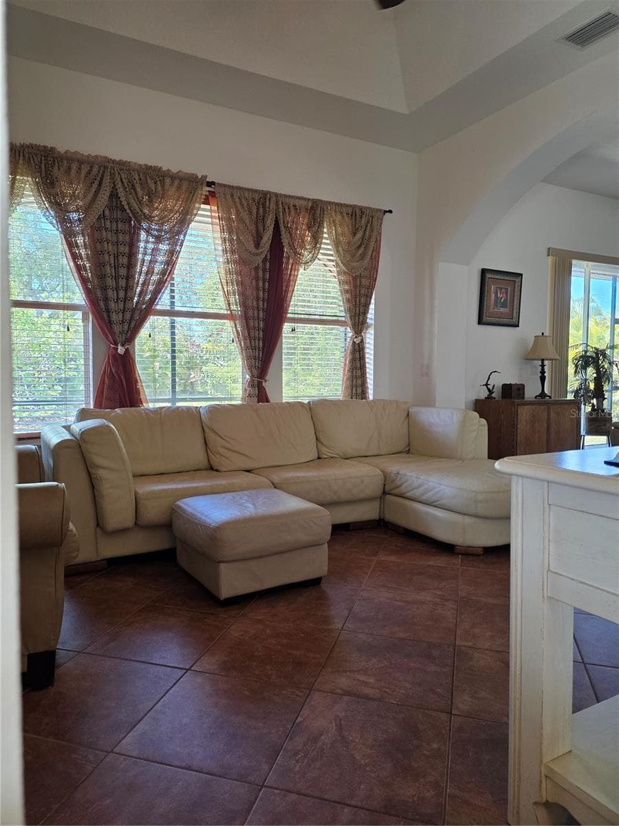 222 ROTONDA BOULEVARD — photo 17 of 77