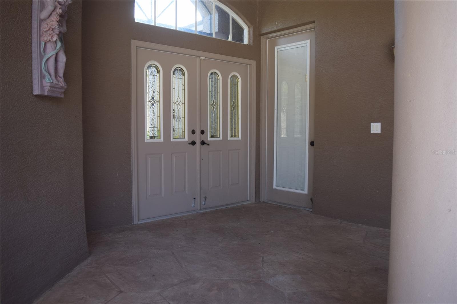 222 ROTONDA BOULEVARD — photo 3 of 77