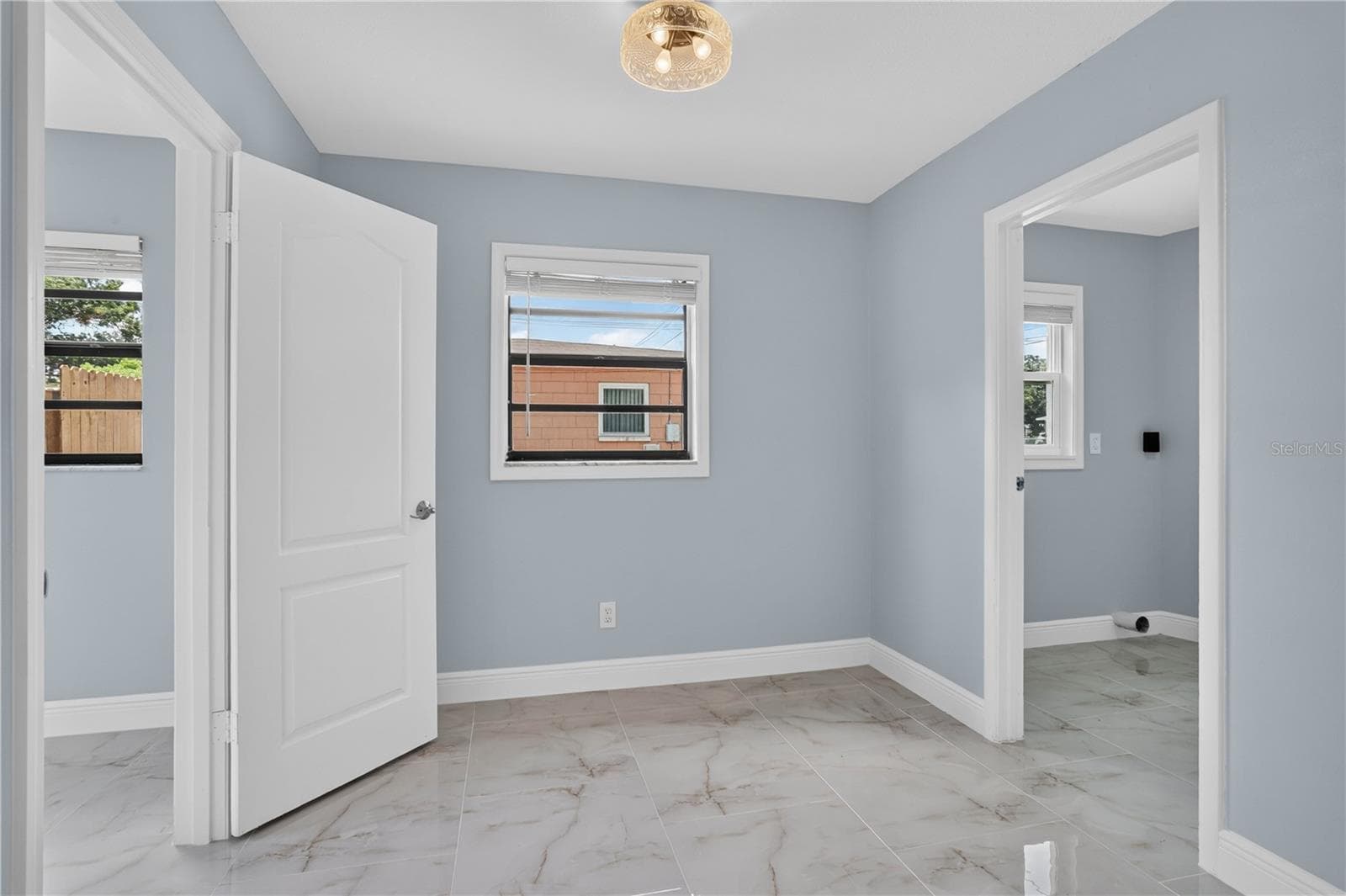 10405 22ND STREET — photo 8 of 25