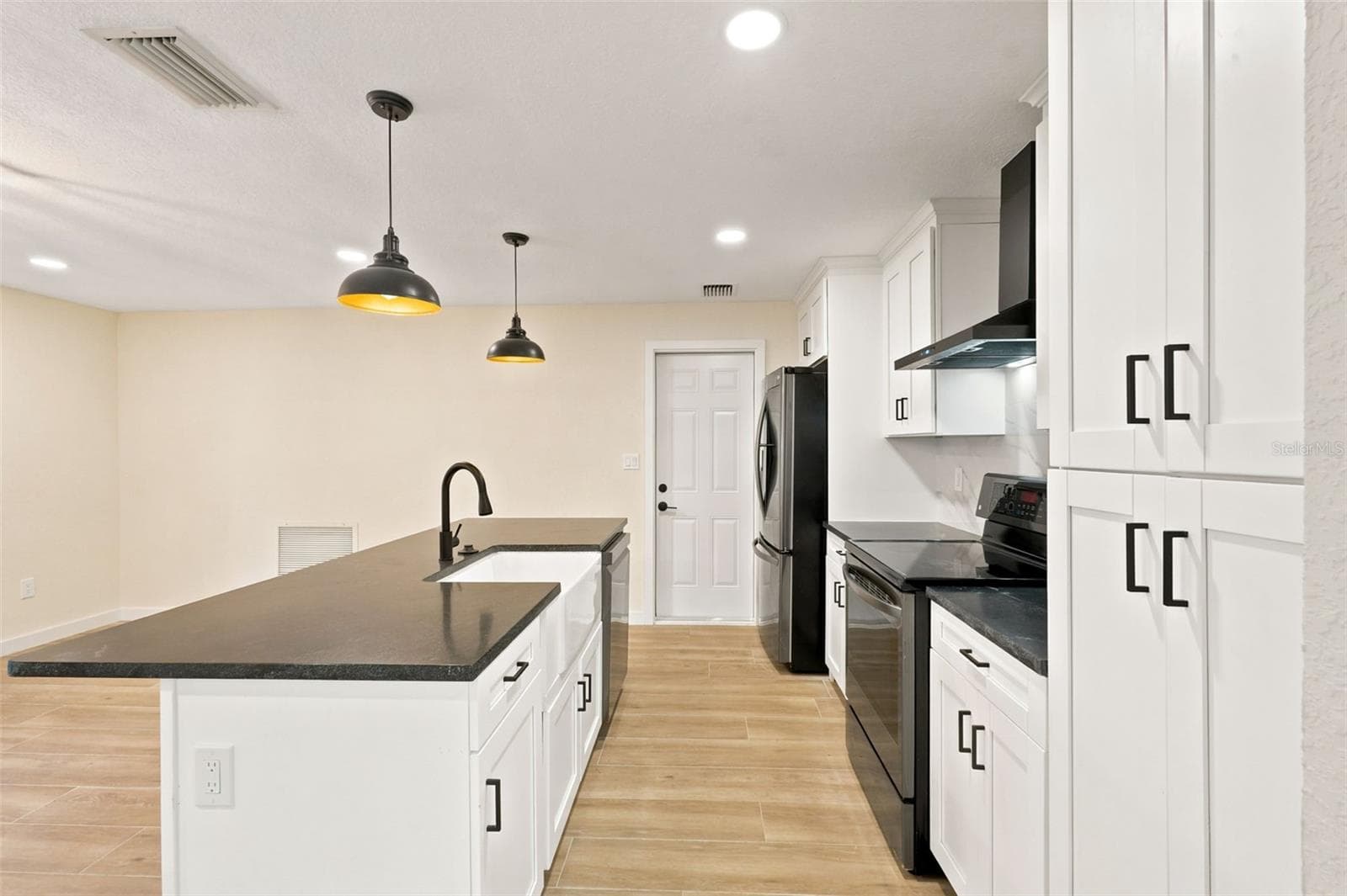 4700 CHANCELLOR STREET — photo 13 of 72
