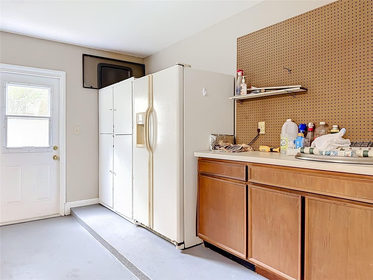 111 JUNIPER LANE — photo 42 of 58