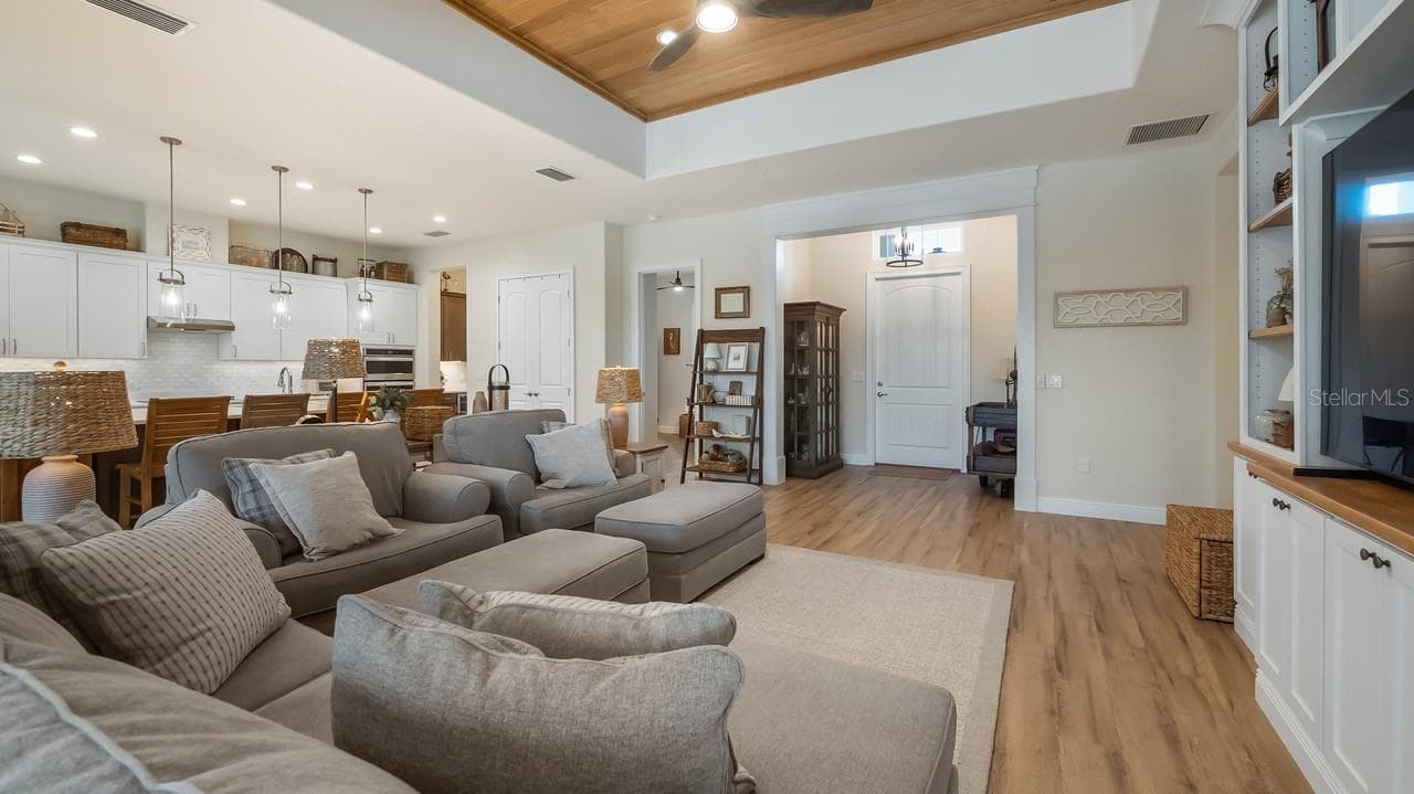 4008 PINNACLE PLACE COURT — photo 5 of 53