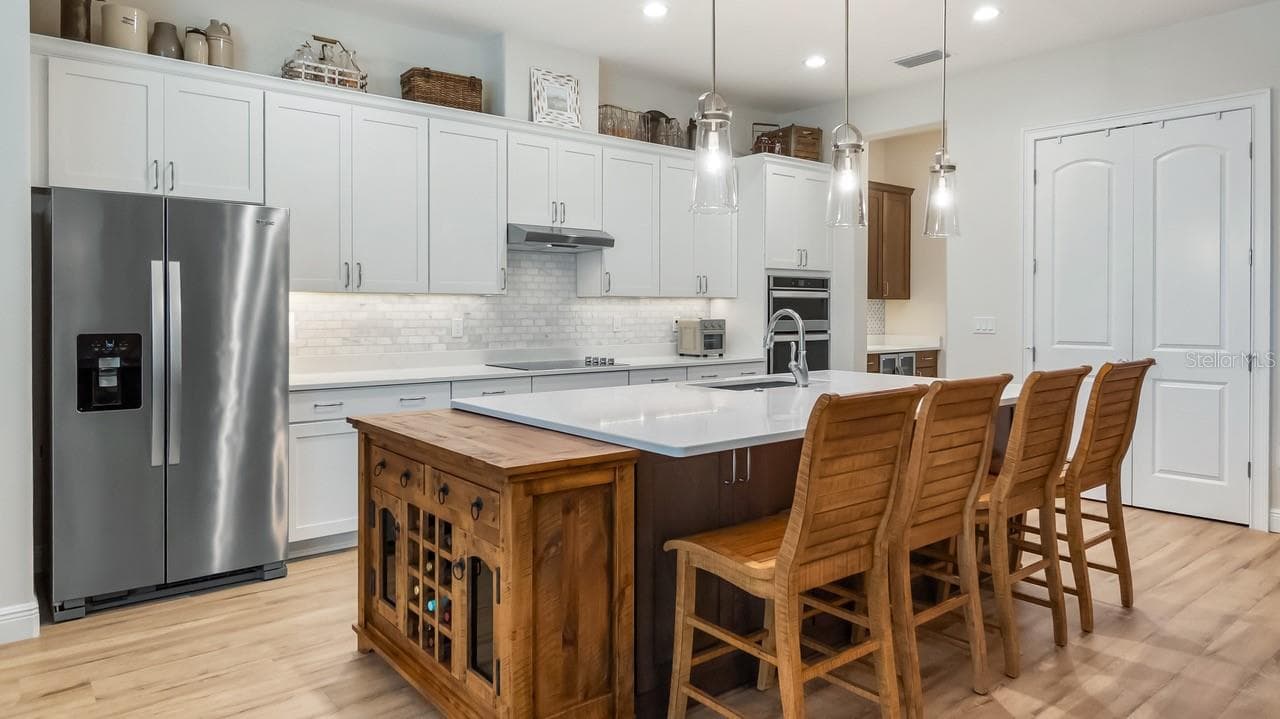 4008 PINNACLE PLACE COURT — photo 12 of 53