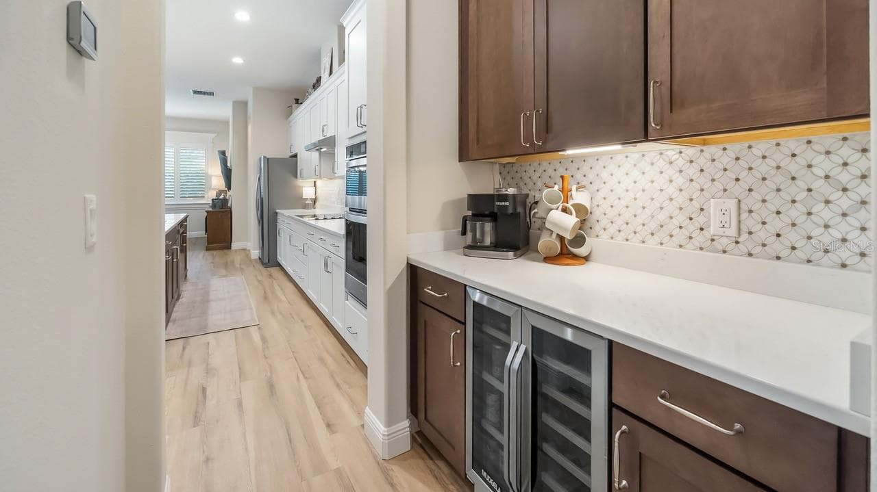 4008 PINNACLE PLACE COURT — photo 14 of 53