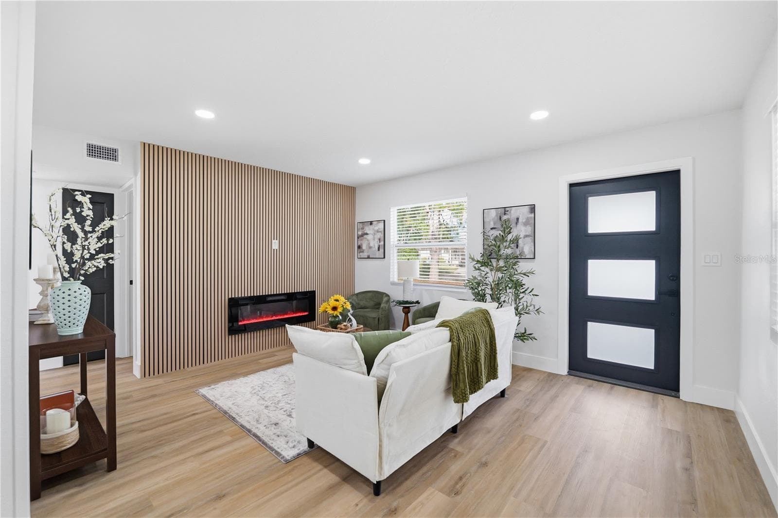 5268 CORAL WAY — photo 2 of 30