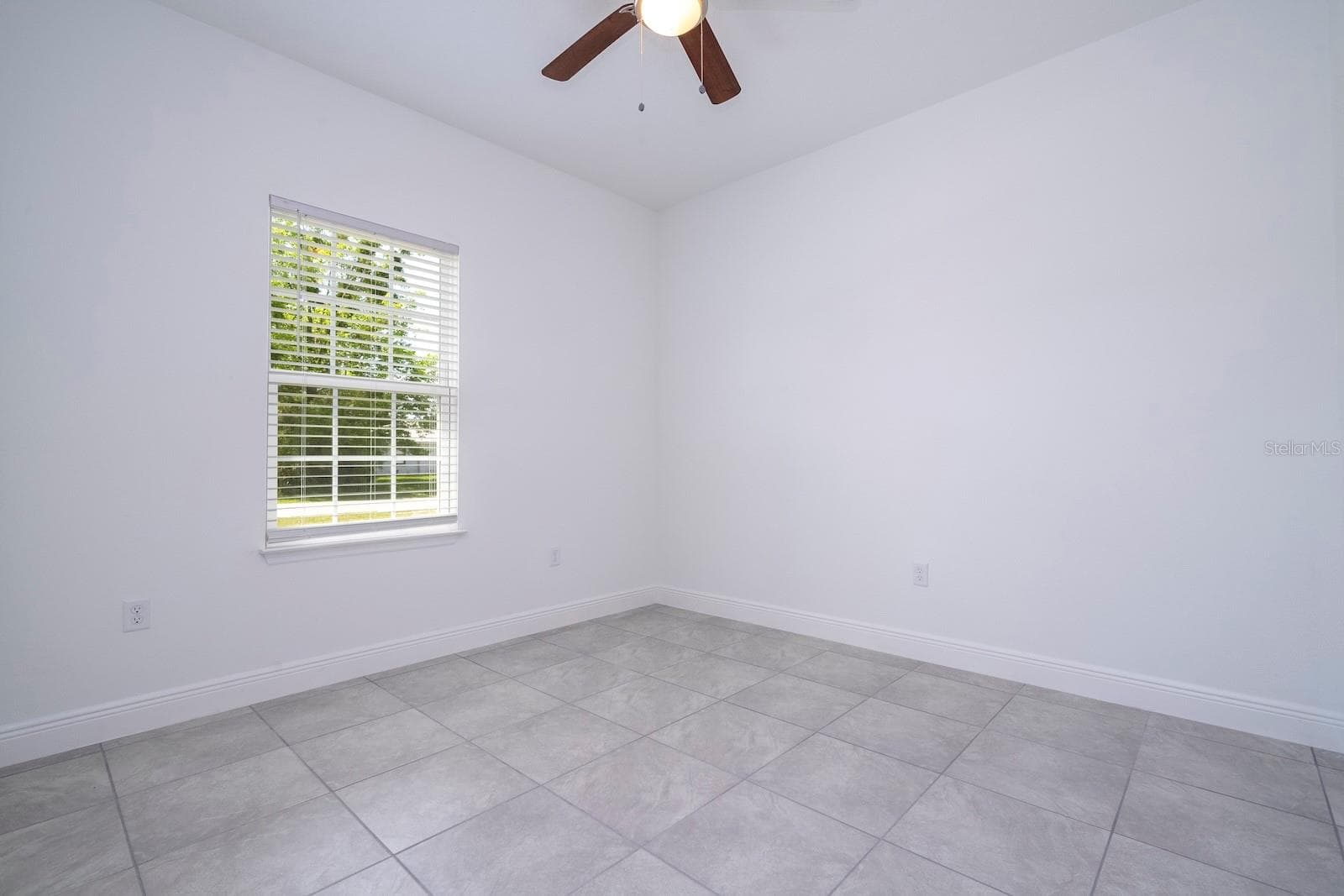 15026 24TH CIRCLE — photo 37 of 54