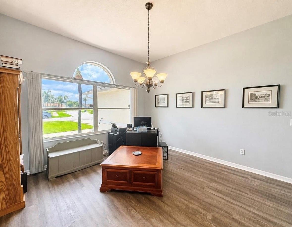 1856 FOROUGH CIRCLE — photo 9 of 56