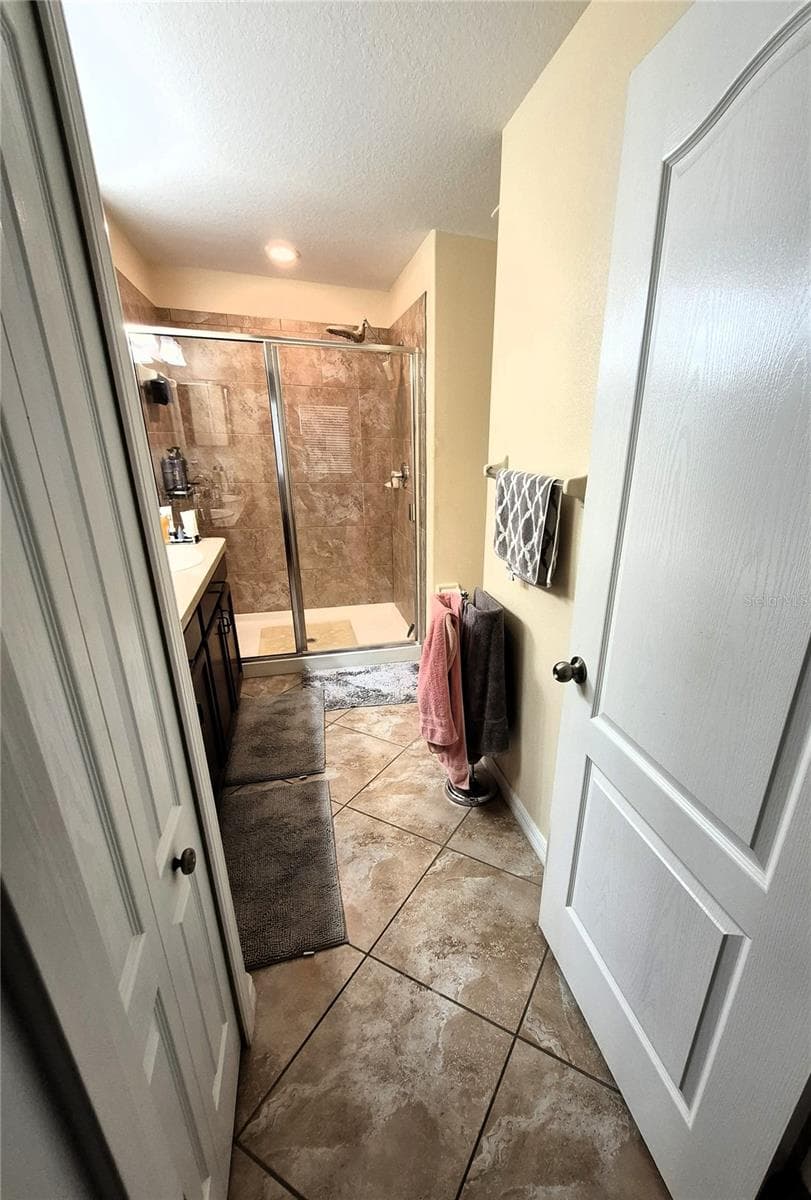 18722 DOBSON DRIVE — photo 32 of 37