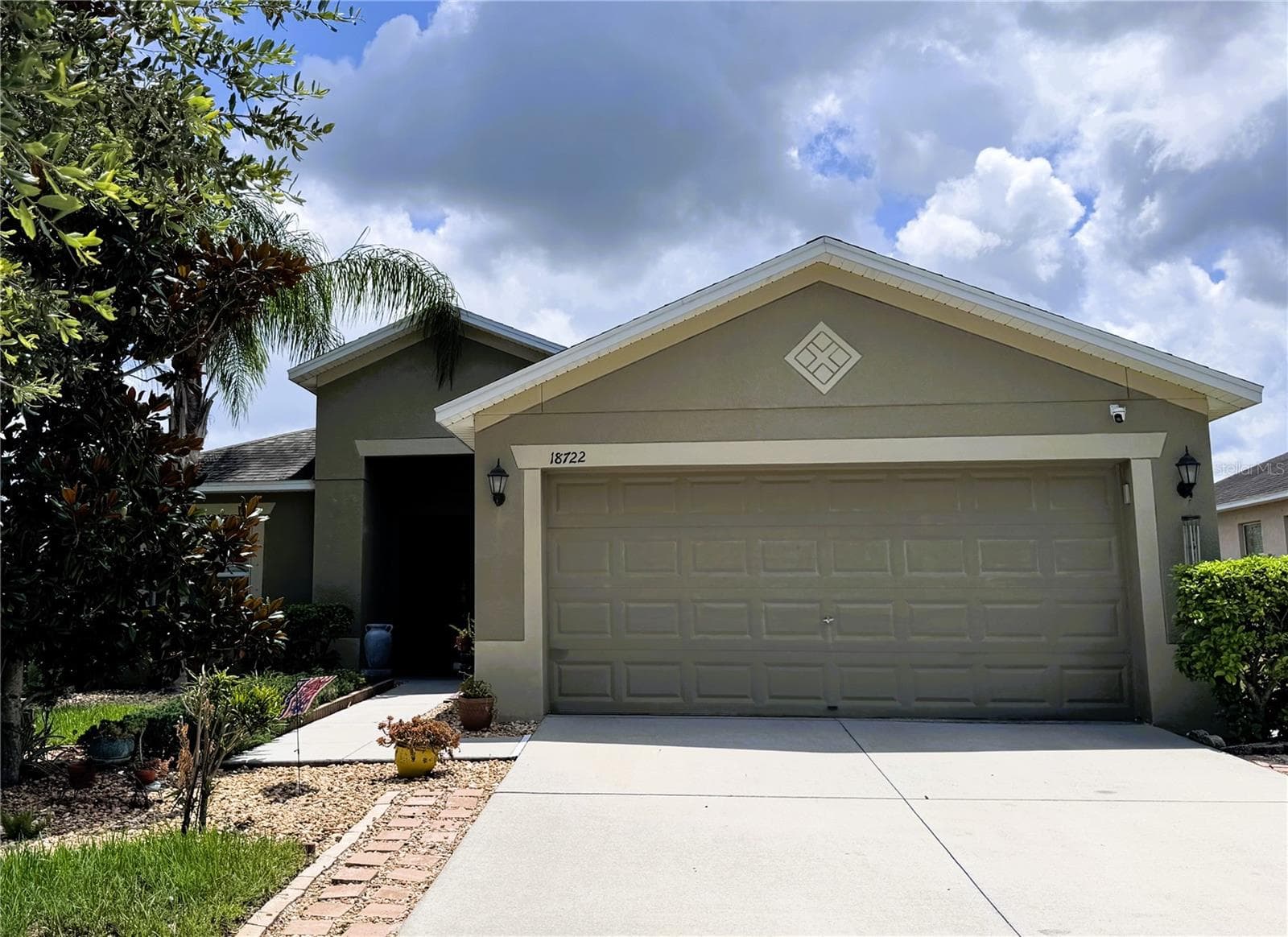 18722 DOBSON DRIVE — photo 3 of 37