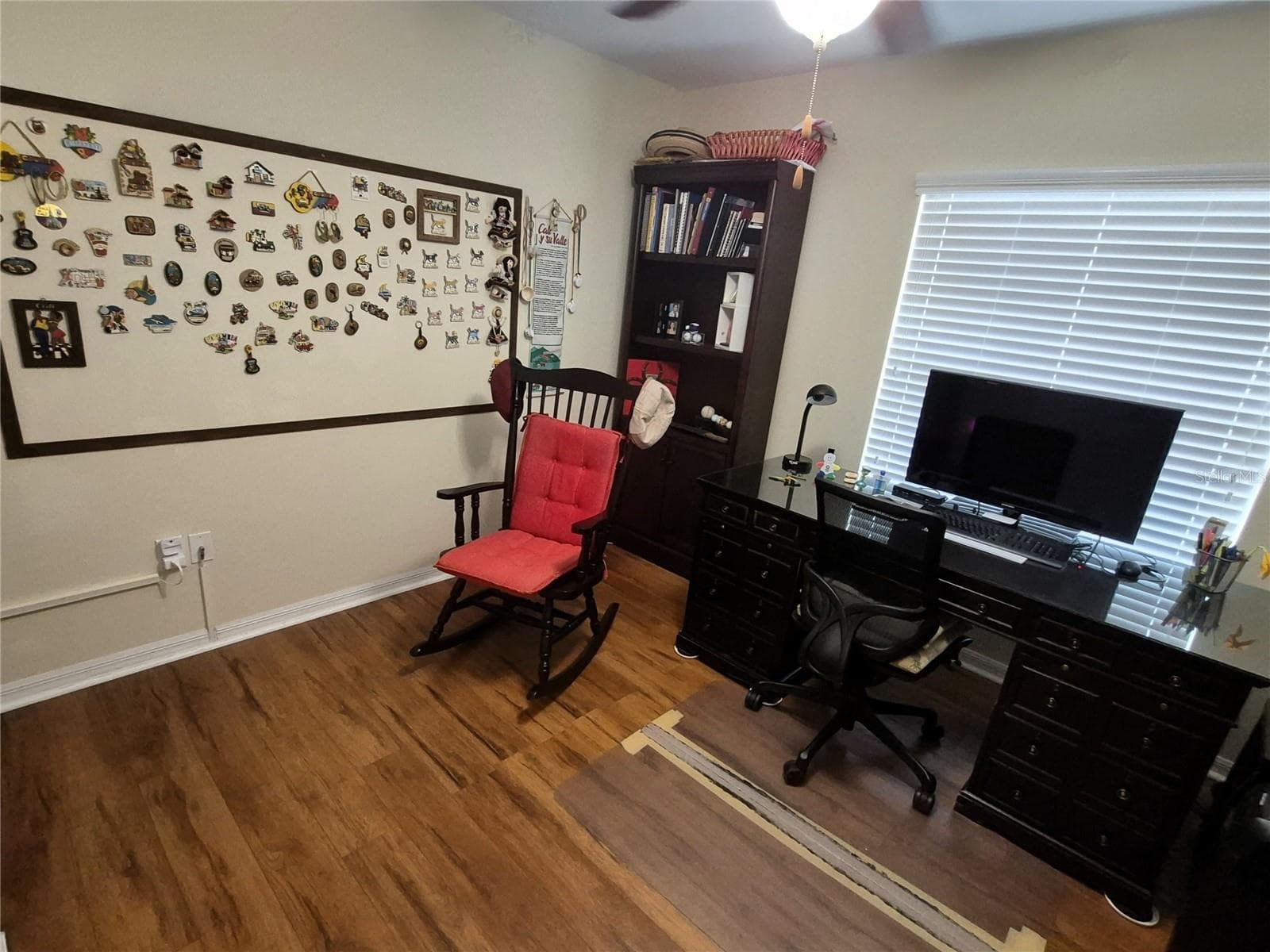 18722 DOBSON DRIVE — photo 18 of 37