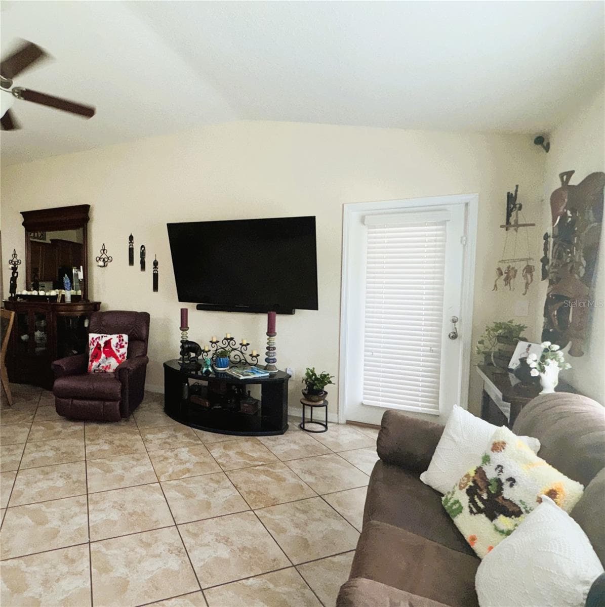 18722 DOBSON DRIVE — photo 12 of 37