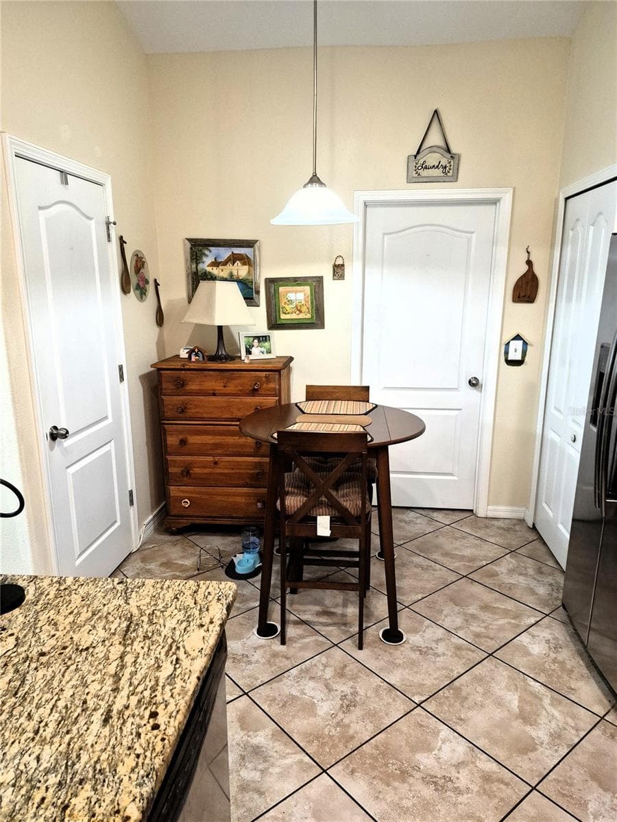 18722 DOBSON DRIVE — photo 20 of 37