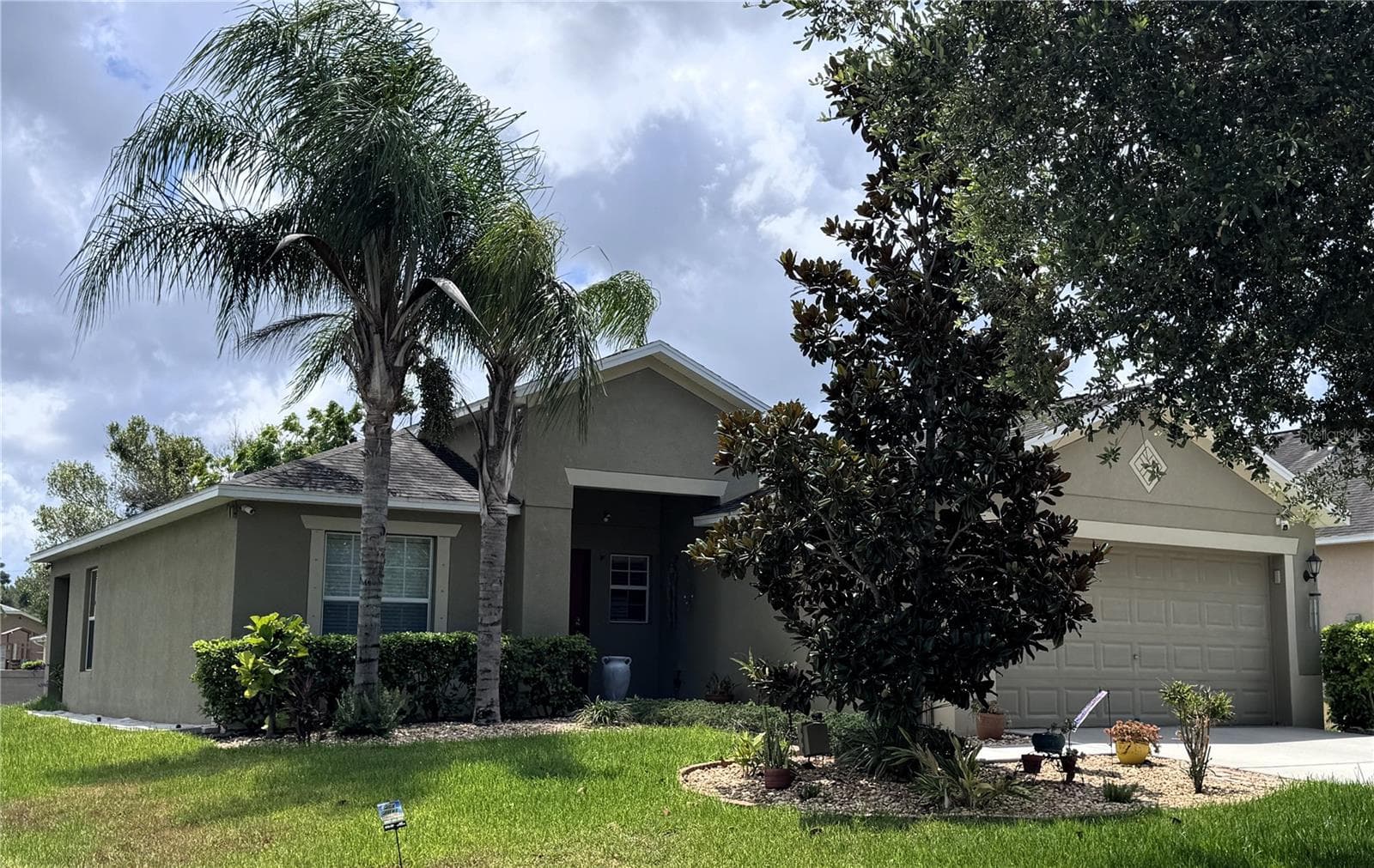 18722 DOBSON DRIVE — photo 2 of 37