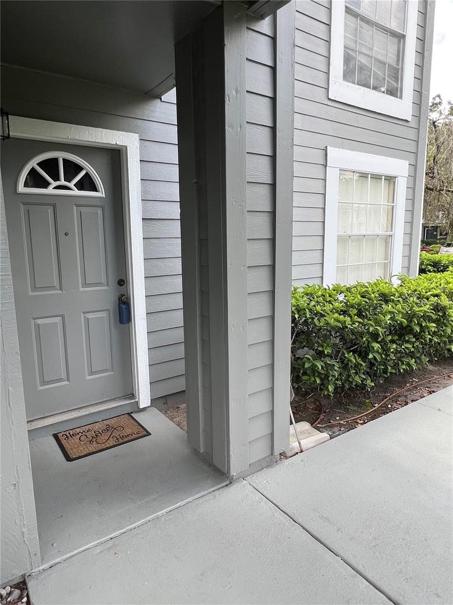 11940 SKYLAKE PLACE — photo 2 of 27