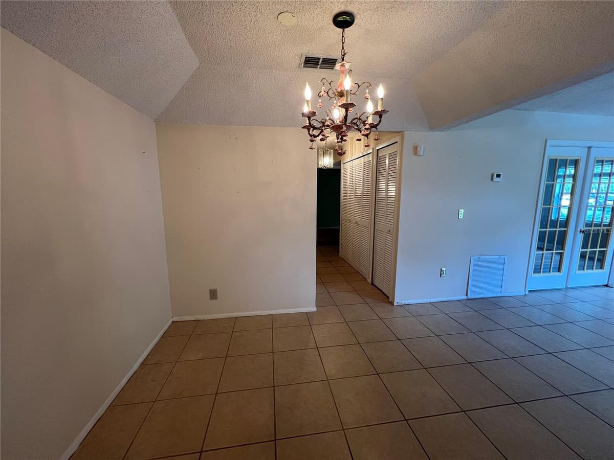 11940 SKYLAKE PLACE — photo 8 of 27