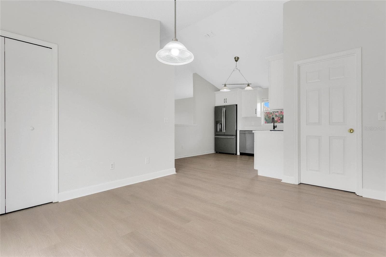 9703 RED CLOVER AVENUE — photo 8 of 24