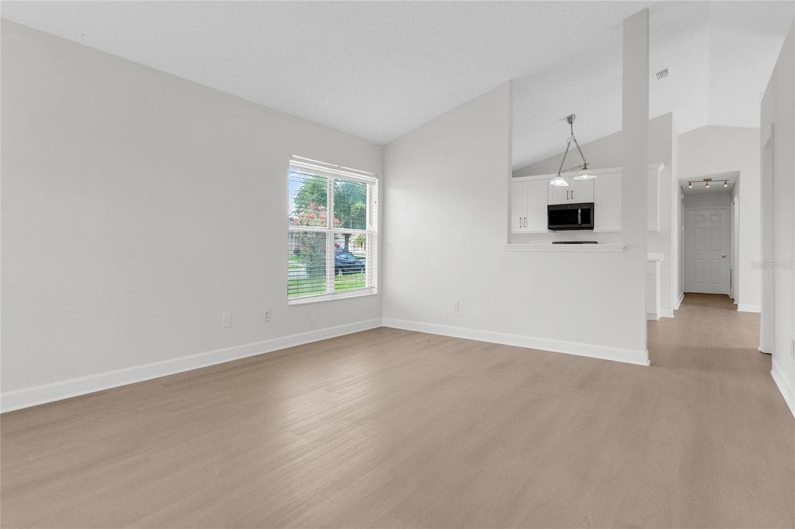 9703 RED CLOVER AVENUE — photo 7 of 24