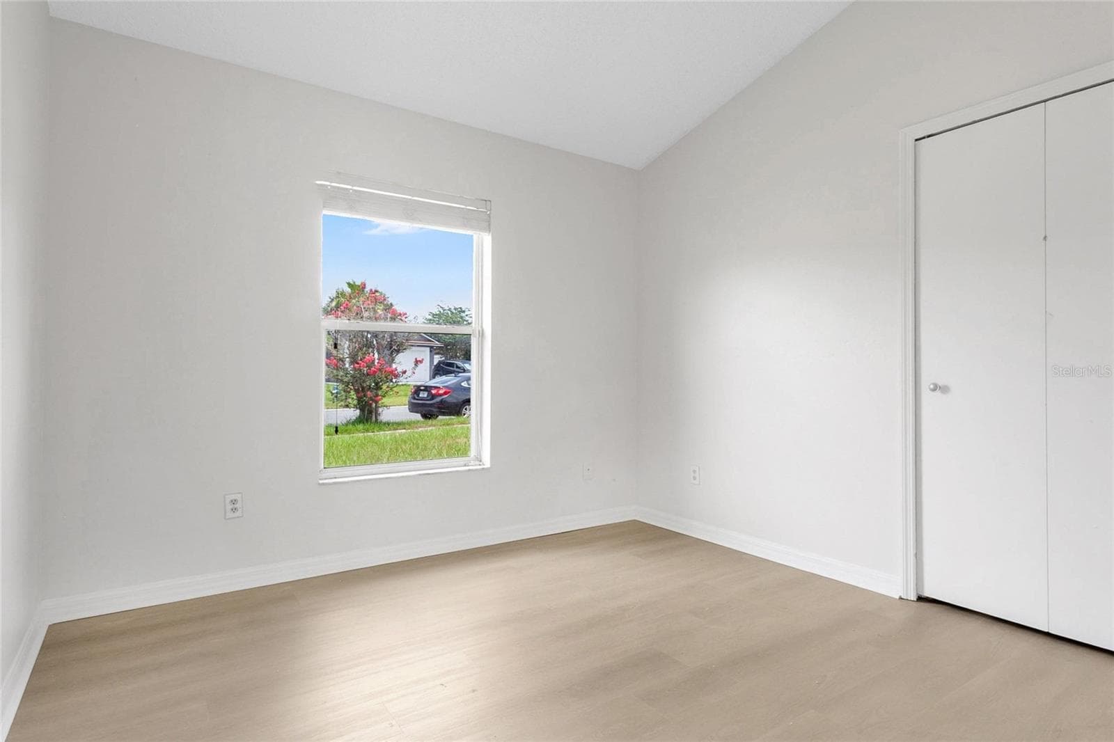 9703 RED CLOVER AVENUE — photo 11 of 24