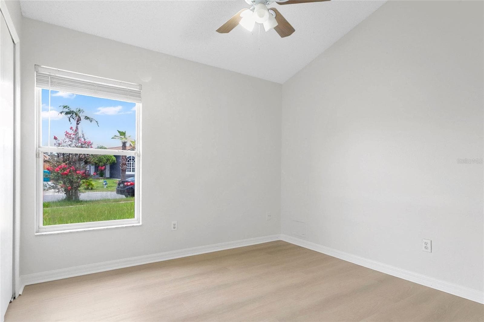9703 RED CLOVER AVENUE — photo 16 of 24