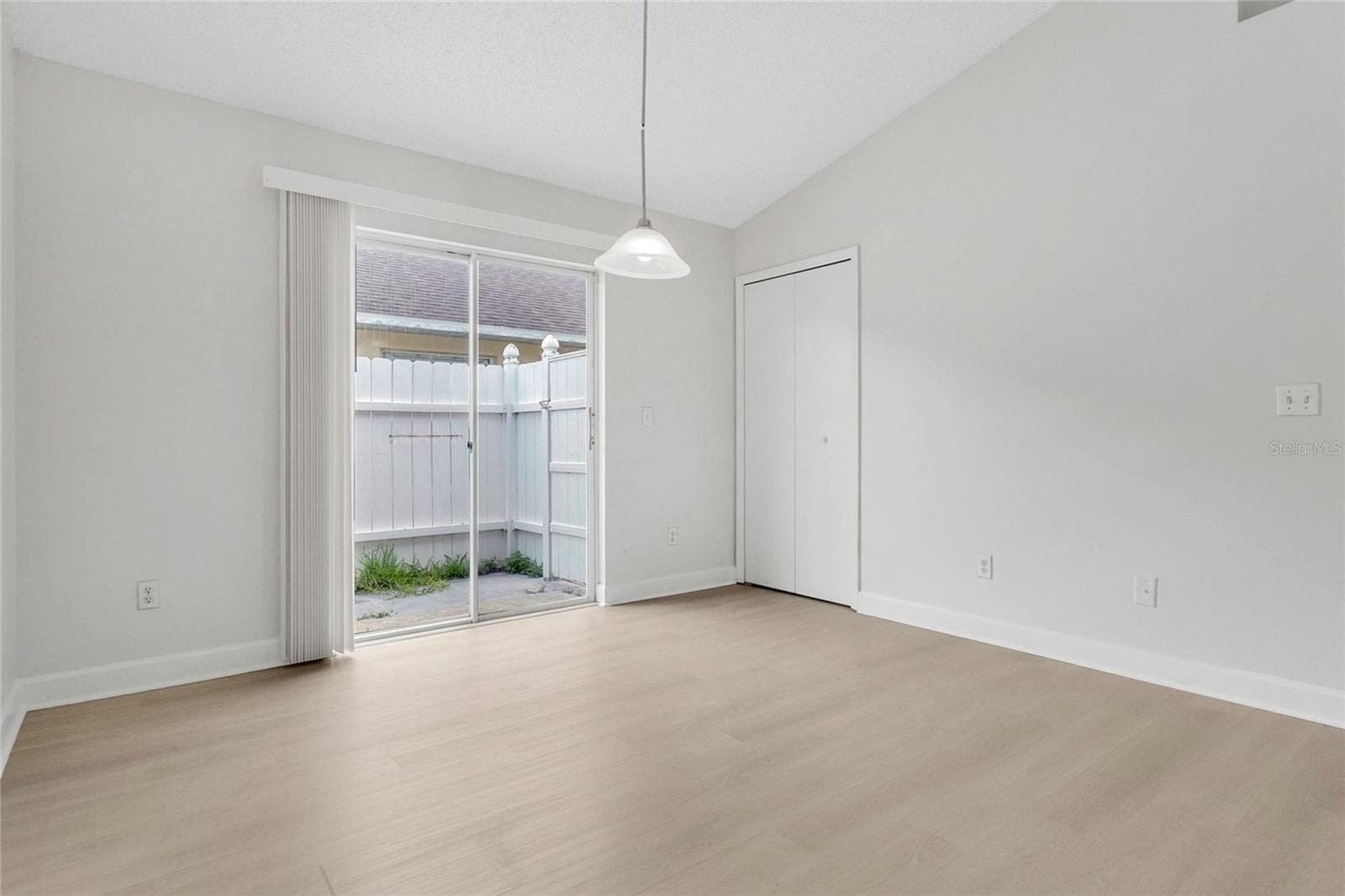9703 RED CLOVER AVENUE — photo 9 of 24