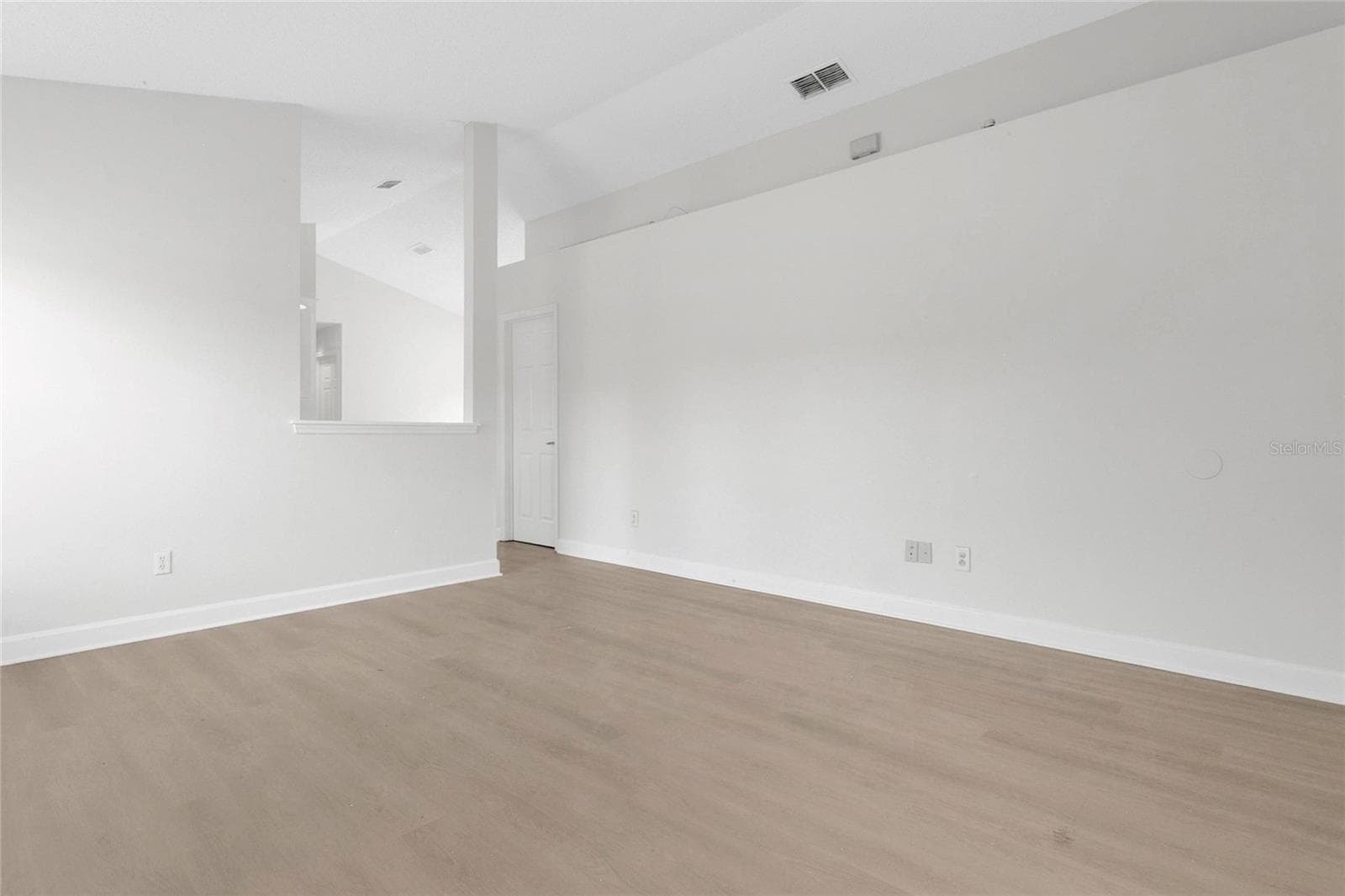9703 RED CLOVER AVENUE — photo 6 of 24