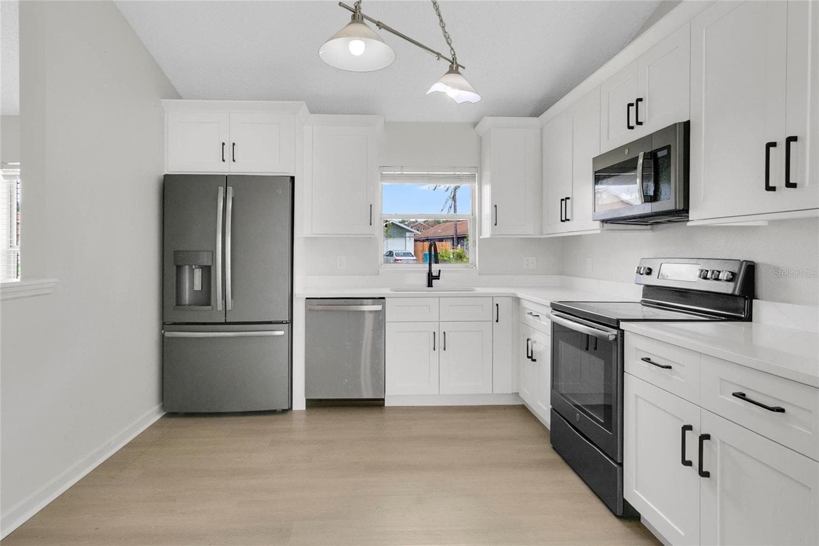 9703 RED CLOVER AVENUE — photo 3 of 24