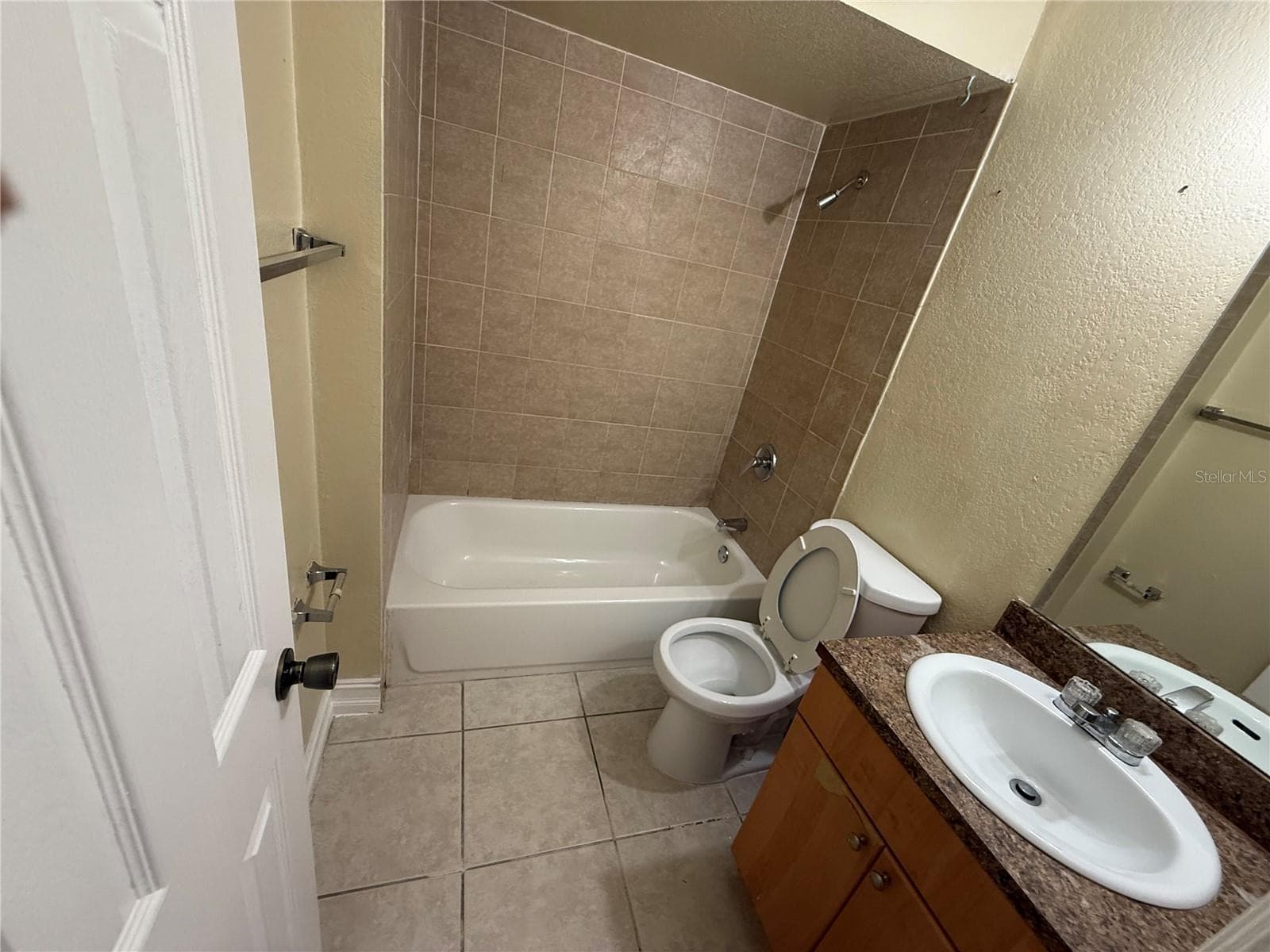 21026 VOYAGER BOULEVARD — photo 6 of 20