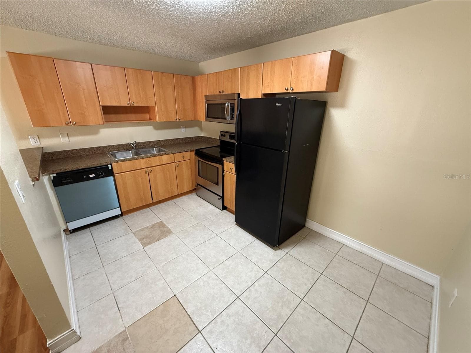 21026 VOYAGER BOULEVARD — photo 15 of 20