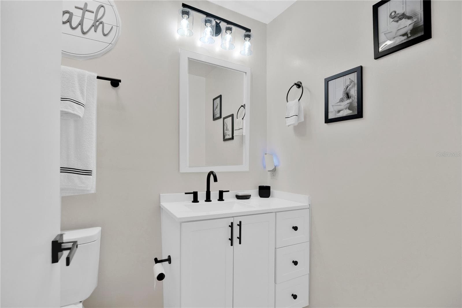 7408 LITTLE POND COURT — photo 11 of 35