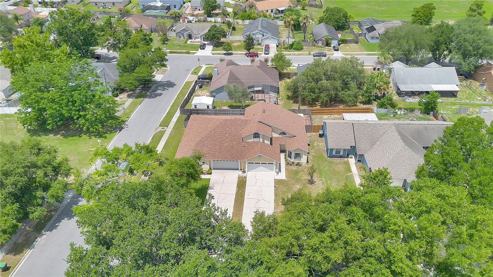 7408 LITTLE POND COURT — photo 29 of 35
