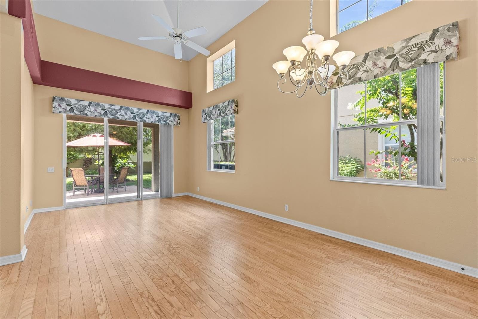 3350 COVERED BRIDGE DRIVE — photo 5 of 51