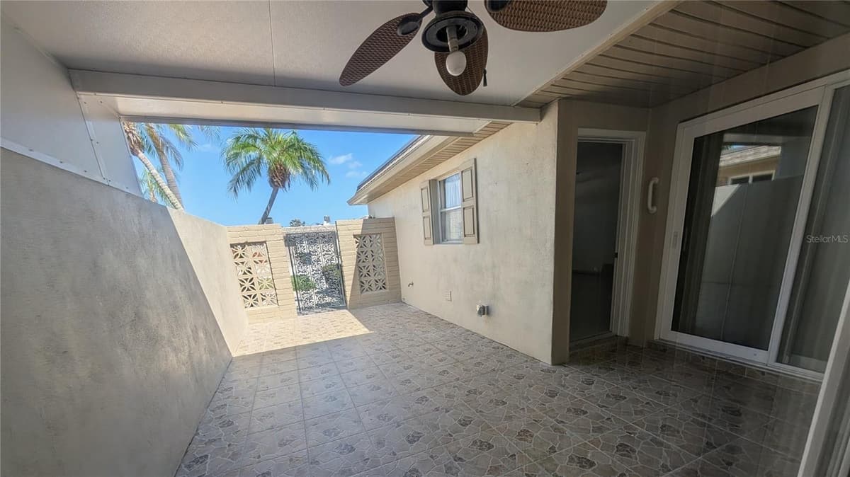 542 BOCA CIEGA POINT BOULEVARD — photo 28 of 38