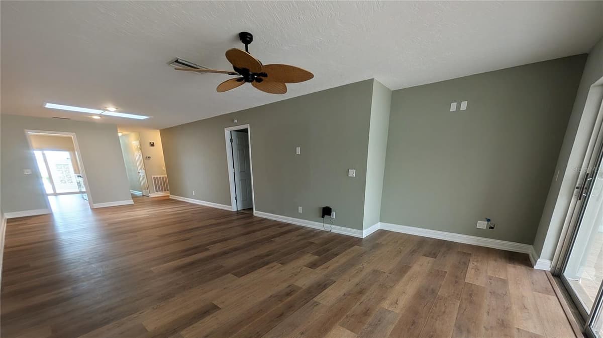 542 BOCA CIEGA POINT BOULEVARD — photo 7 of 38