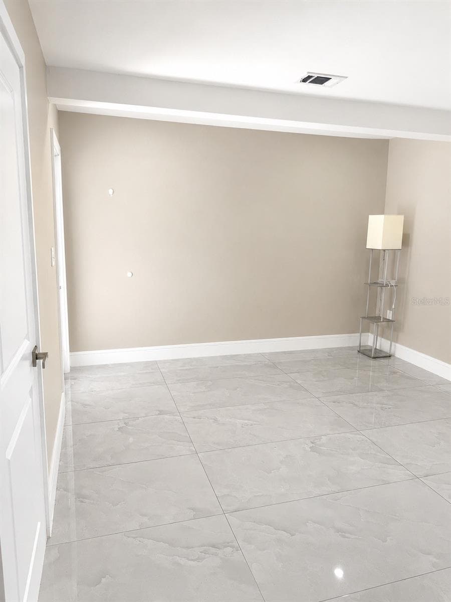 10706 DOWRY AVENUE — photo 18 of 23