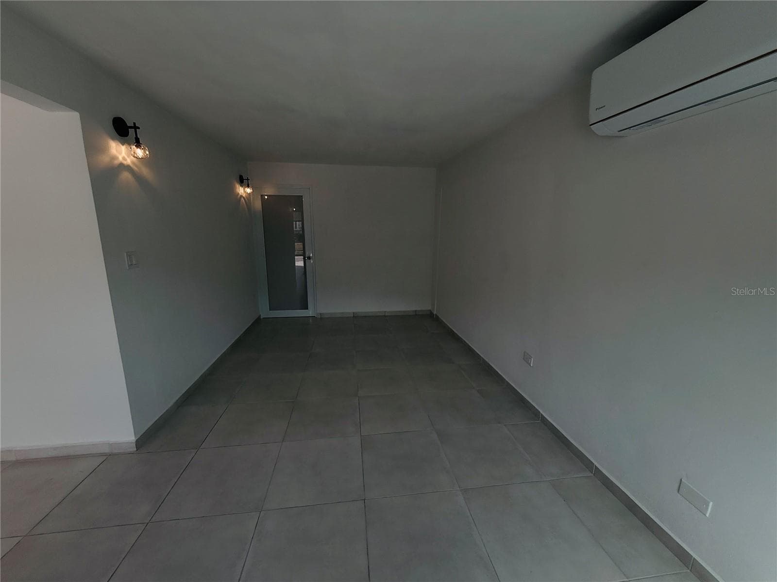 TRIPLEX HOUSE  Calle 5 D1 EXT. BUSO — photo 6 of 27