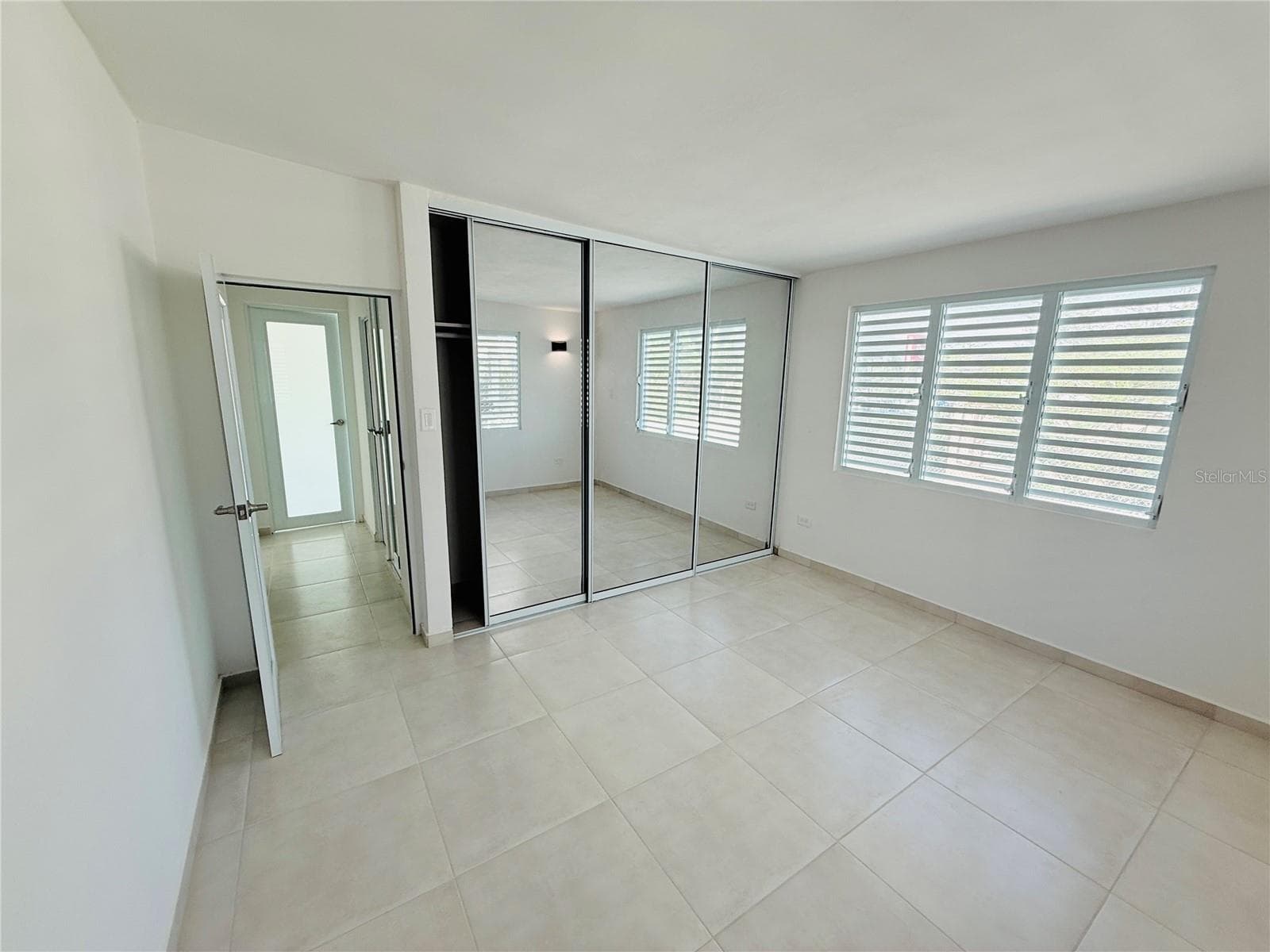 TRIPLEX HOUSE  Calle 5 D1 EXT. BUSO — photo 19 of 27