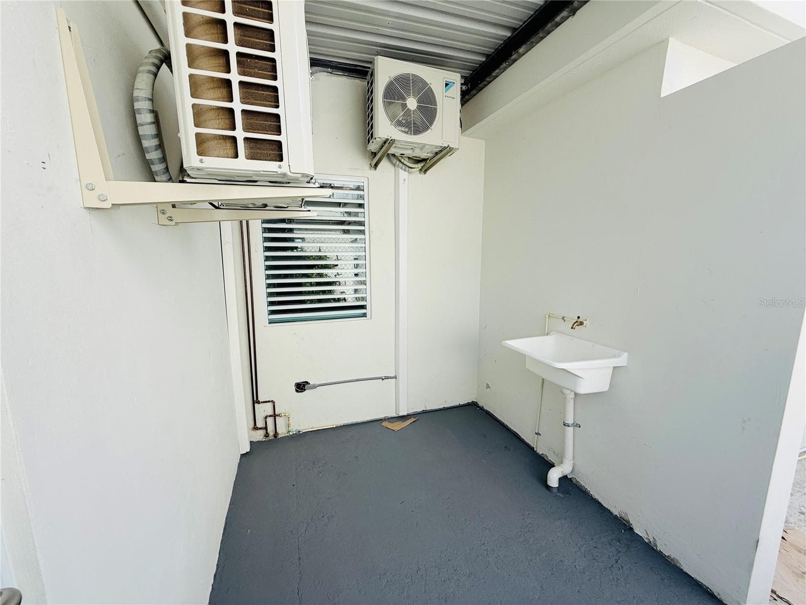 TRIPLEX HOUSE  Calle 5 D1 EXT. BUSO — photo 27 of 27