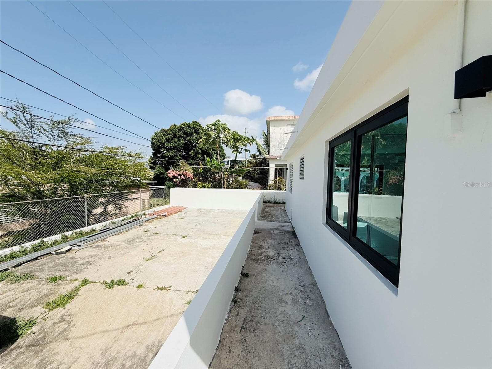 TRIPLEX HOUSE  Calle 5 D1 EXT. BUSO — photo 25 of 27