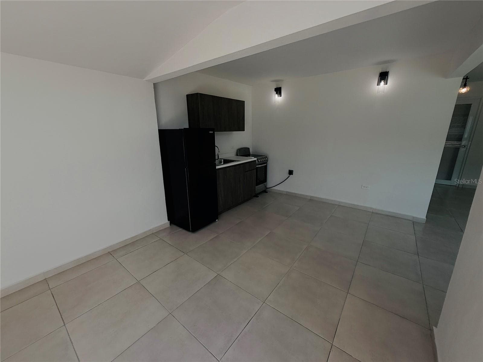 TRIPLEX HOUSE  Calle 5 D1 EXT. BUSO — photo 4 of 27