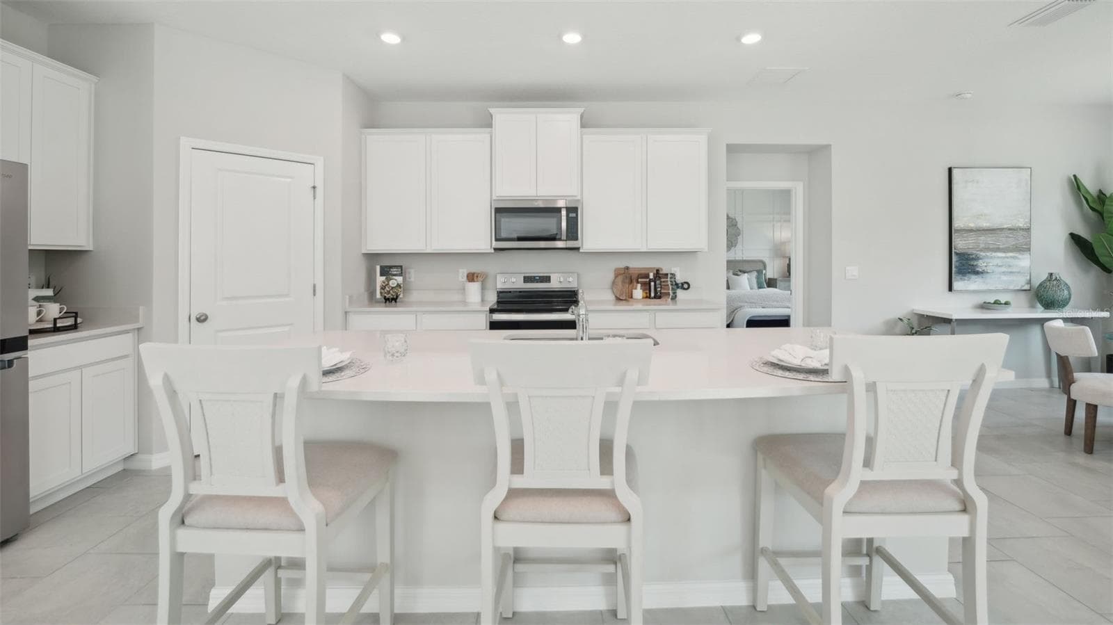 2034 STRATTEN DRIVE — photo 15 of 24
