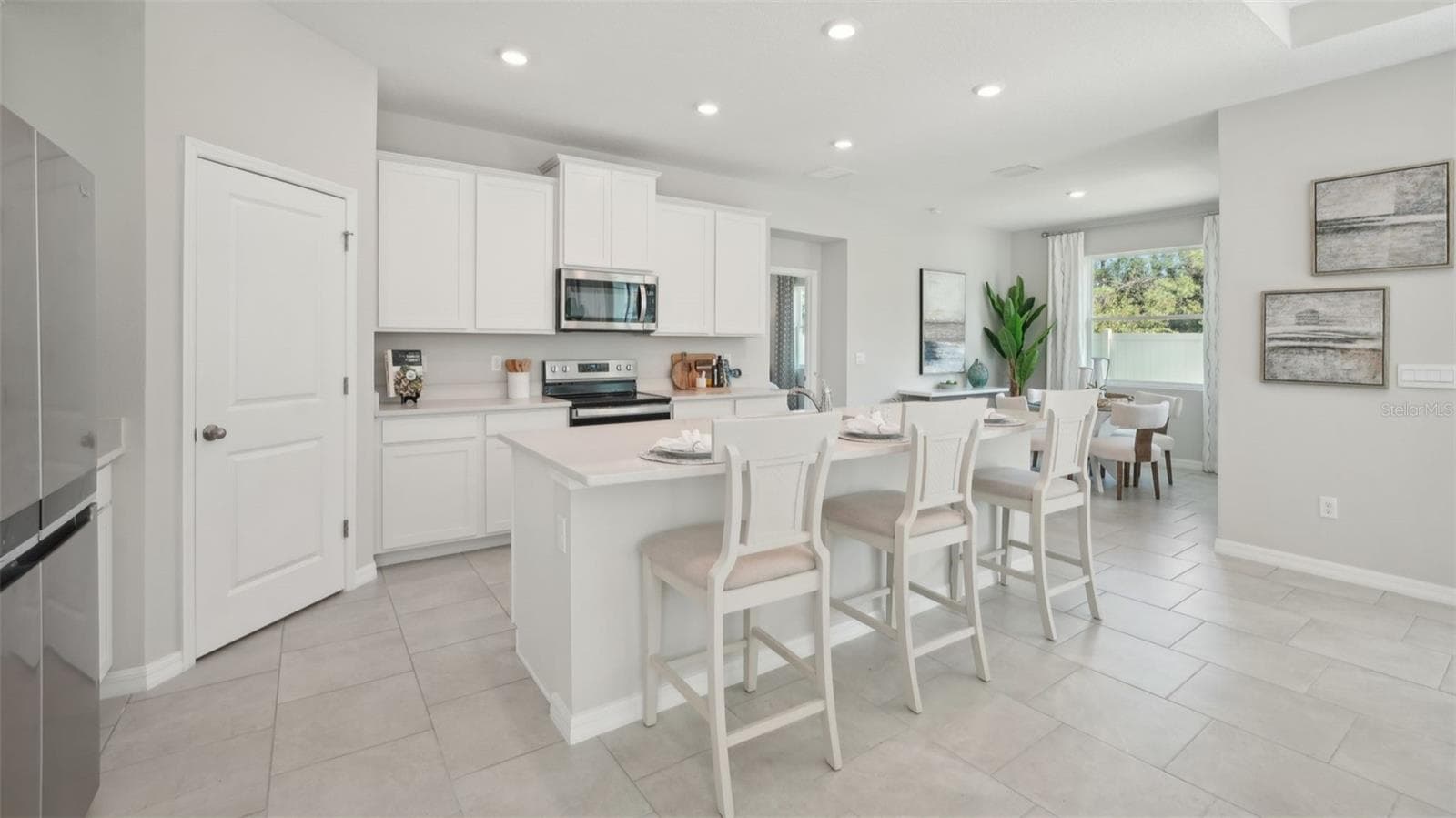 2034 STRATTEN DRIVE — photo 14 of 24