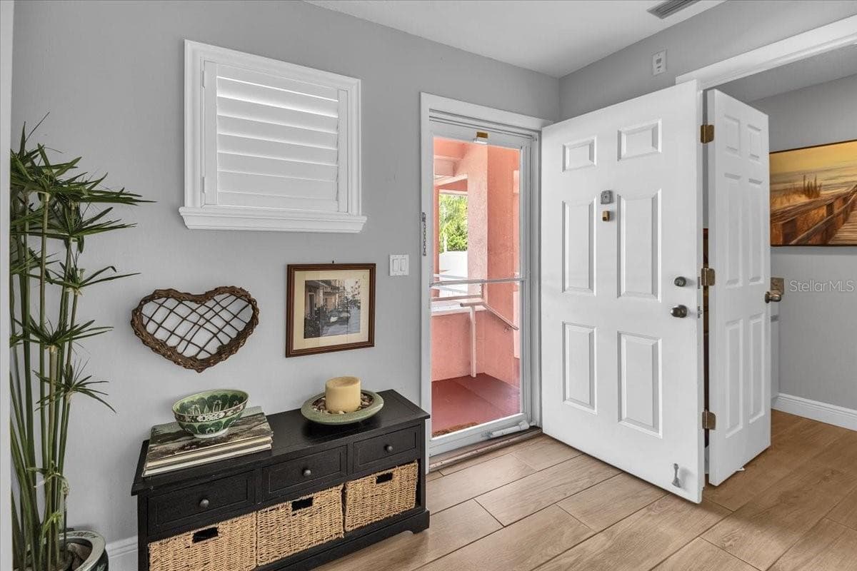 4220 PINEBROOK CIRCLE — photo 9 of 58