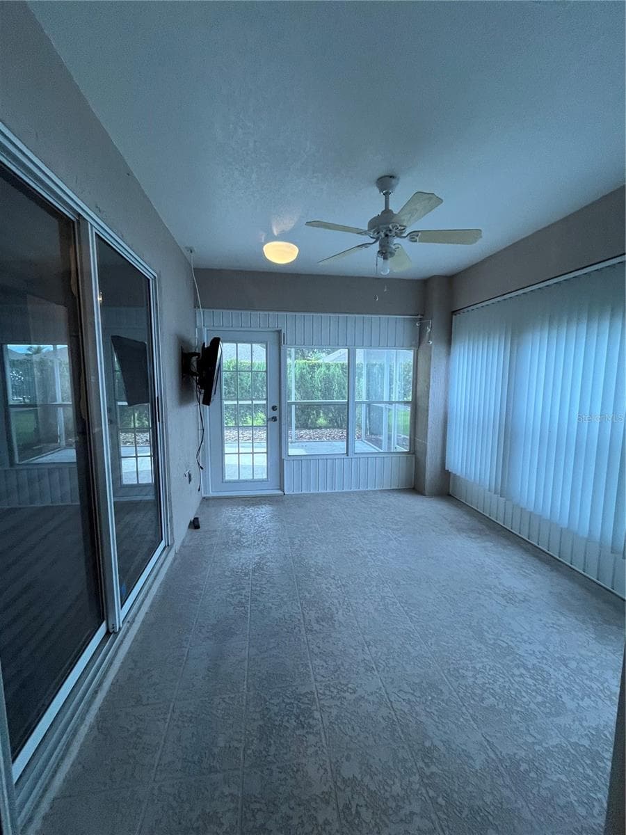 2160 SUNSTONE DRIVE — photo 37 of 56